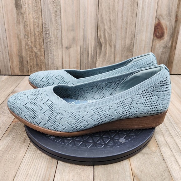 Womens Skechers Cleo Sawdust size 9 Air Cooled Slip On Low Wedge Heels - Picture 1 of 9